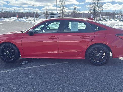 Used 2025 Honda Civic Sport image 11