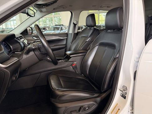 Used 2021 Jeep Grand Cherokee L Limited AWD/4WD image 9
