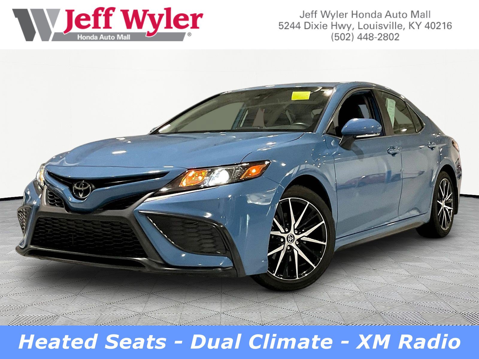Used 2023 Toyota Camry SE w/ Cold Weather Package FWD image 1