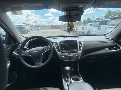 Used 2024 Chevrolet Malibu LT FWD image 10