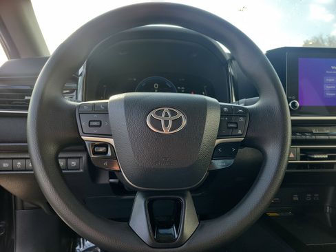 Certified 2025 Toyota Camry LE image 21