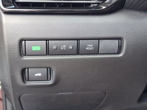 Used 2025 Nissan Sentra SV w/ SV Premium Package FWD image 21