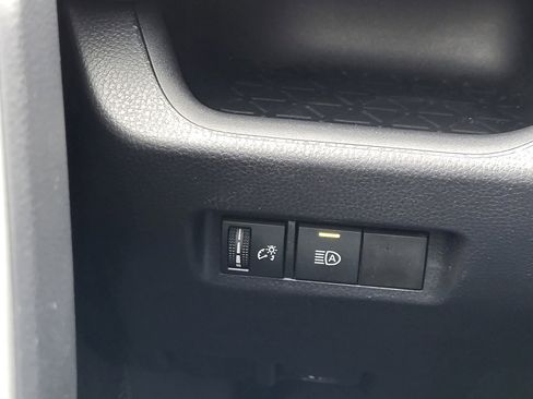 Certified 2025 Toyota RAV4 XLE image 33