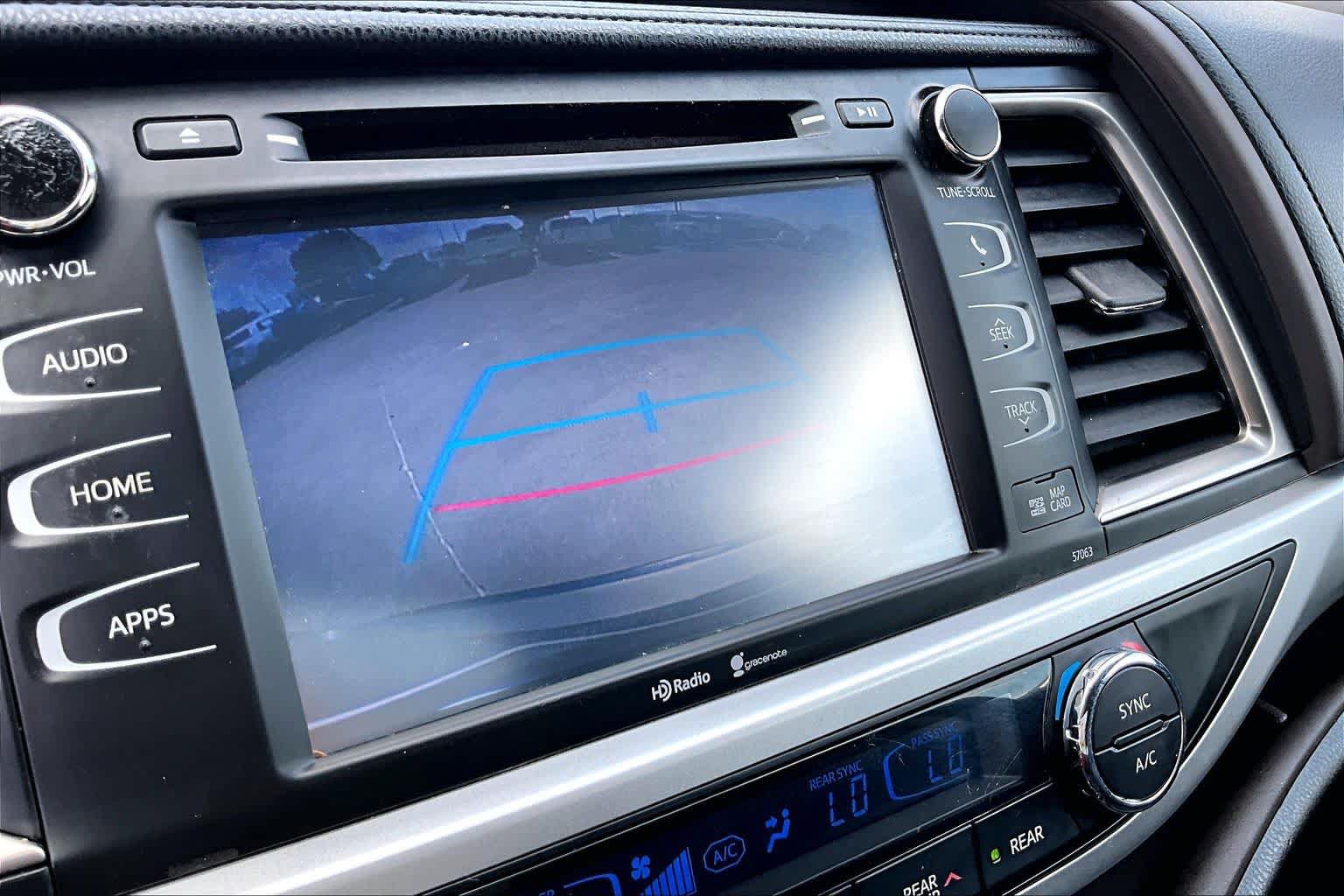 Used 2015 Toyota Highlander XLE FWD image 27