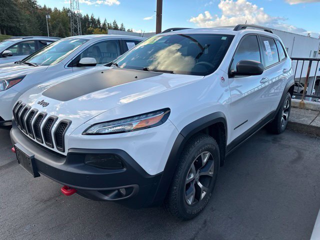 Used 2017 Jeep Cherokee Trailhawk AWD/4WD image 3