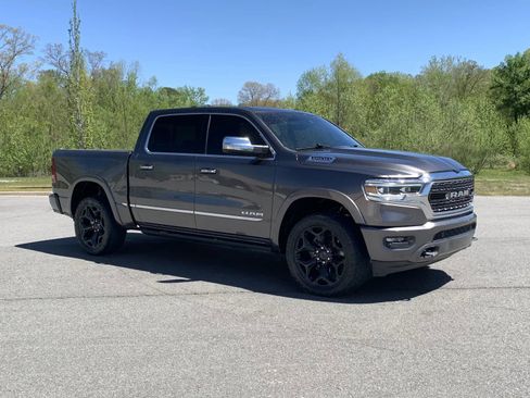 Used 2022 RAM 1500 Limited image 1