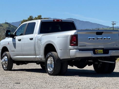 New 2026 RAM 3500 Big Horn AWD/4WD image 6