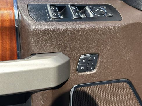 Used 2018 Ford F150 King Ranch w/ Equipment Group 601A Luxury AWD/4WD image 18