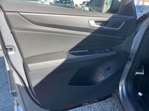 New 2024 Volkswagen Atlas Cross Sport SEL R-Line image 15