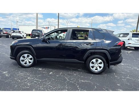 Used 2023 Toyota RAV4 LE FWD image 4