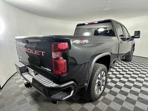 Used 2024 Chevrolet Silverado 2500 Custom w/ Custom Value Package AWD/4WD image 6