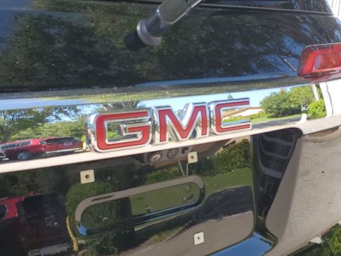 Certified 2023 GMC Acadia Denali w/ Black Diamond Edition FWD image 29