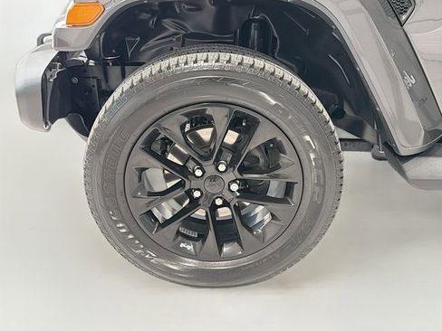 Used 2021 Jeep Wrangler Unlimited Sahara image 28