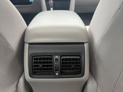 Used 2014 Toyota Camry XLE image 15