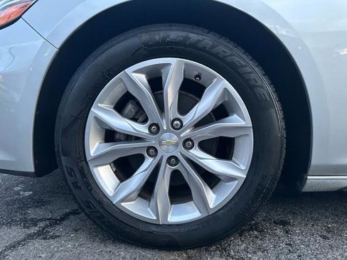 Used 2020 Chevrolet Malibu LT image 24