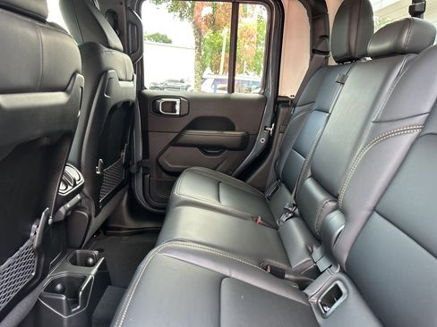 New 2025 Jeep Gladiator Sport image 47