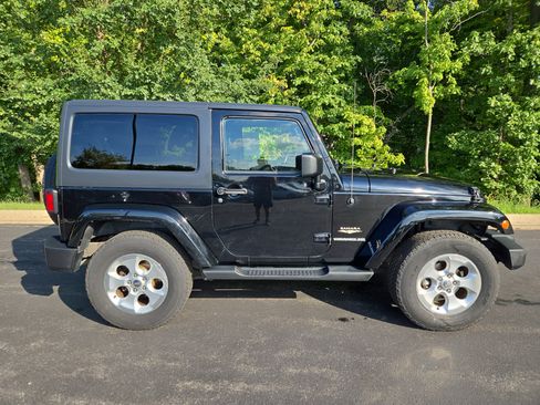 Used 2013 Jeep Wrangler Sahara w/ Dual Top Group image 2