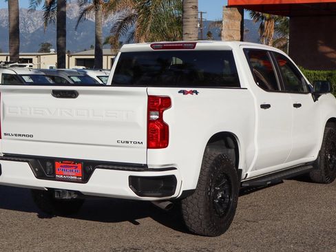 Used 2023 Chevrolet Silverado 1500 Custom image 9