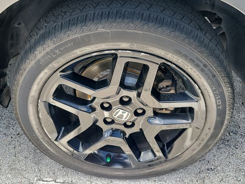 Certified 2024 Honda Passport Black Edition image 8