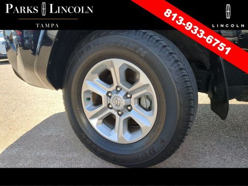 Used 2024 Toyota 4Runner SR5 AWD/4WD image 32
