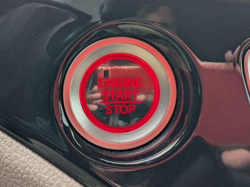 Used 2020 Honda Pilot Elite image 22