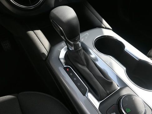 Used 2022 Chevrolet Blazer LT image 23