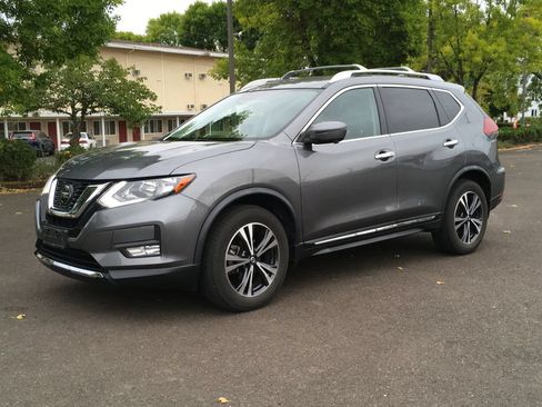 Used 2018 Nissan Rogue SL AWD/4WD image 1
