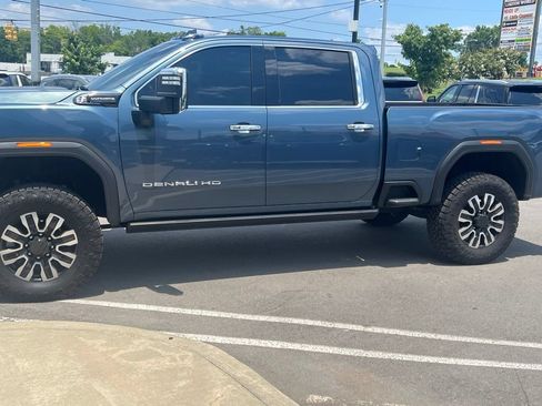 Used 2025 GMC Sierra 2500 Denali Ultimate AWD/4WD image 6