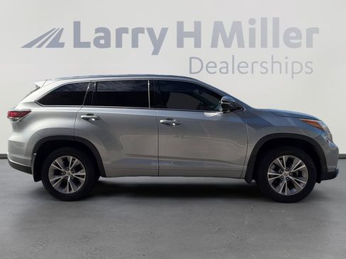 Used 2015 Toyota Highlander XLE image 6