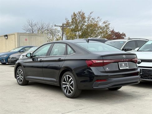 New 2026 Volkswagen Jetta SE image 7