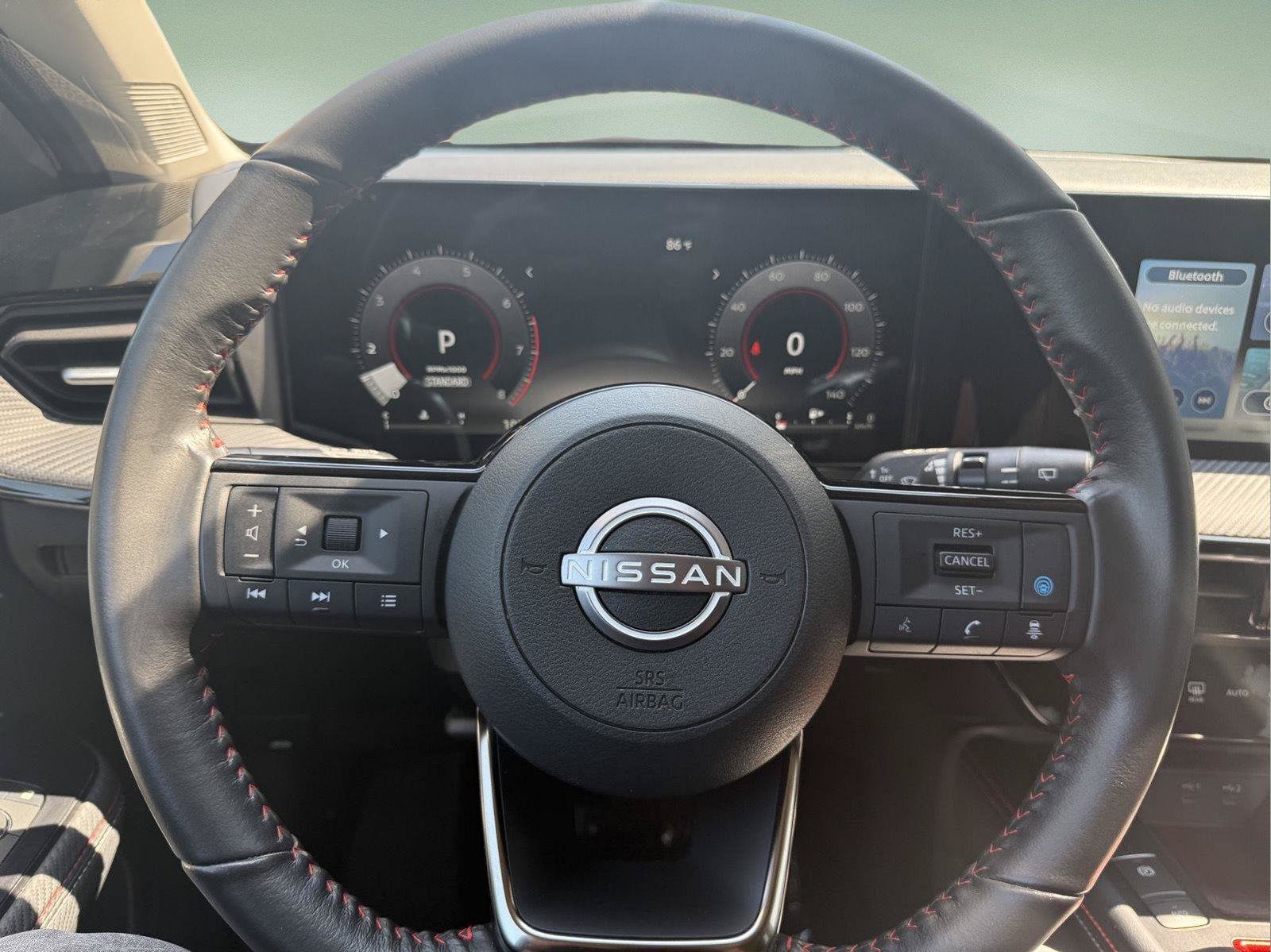 Used 2025 Nissan Kicks SR AWD/4WD image 3