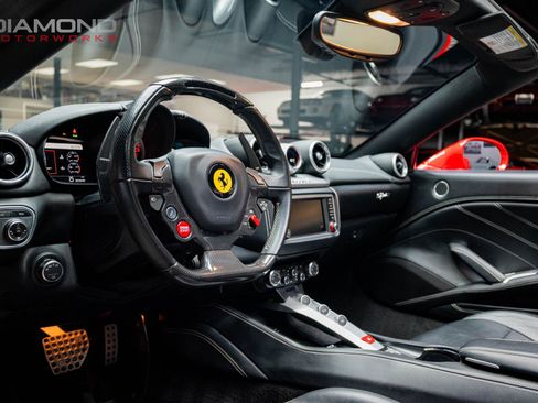 Used 2015 Ferrari California T image 70