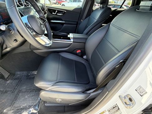 Used 2024 Mercedes-Benz GLC 300 image 19