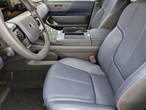 New 2026 INFINITI QX80 4WD image 12