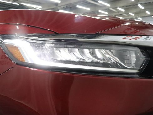 Used 2018 Honda Accord LX image 40