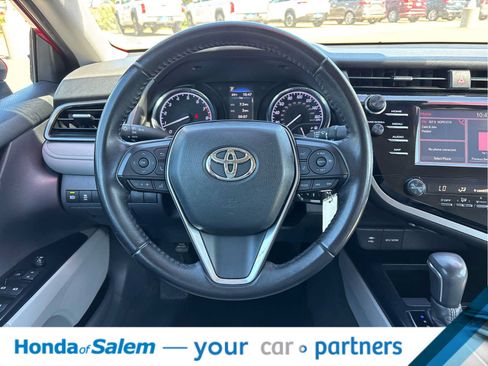 Used 2019 Toyota Camry SE w/ Carpet Mat Package FWD image 15