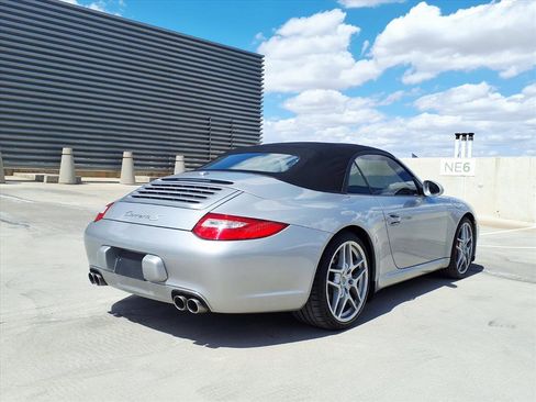 Used 2009 Porsche 911 Cabriolet image 6