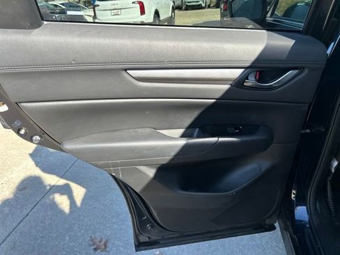 Used 2017 MAZDA CX-5 Touring image 13