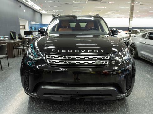 Used 2017 Land Rover Discovery HSE AWD/4WD image 2