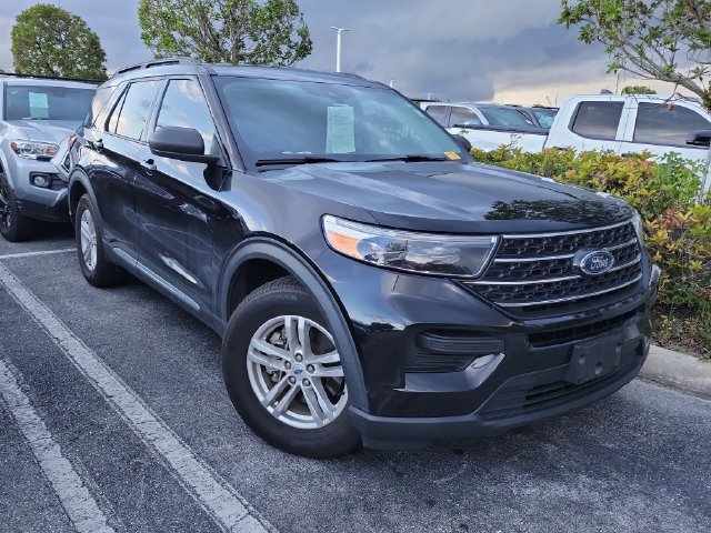 Used 2023 Ford Explorer XLT RWD image 3