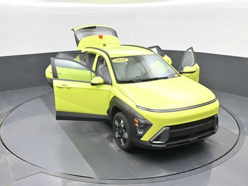 Used 2024 Hyundai Kona SEL w/ Convenience Package image 37