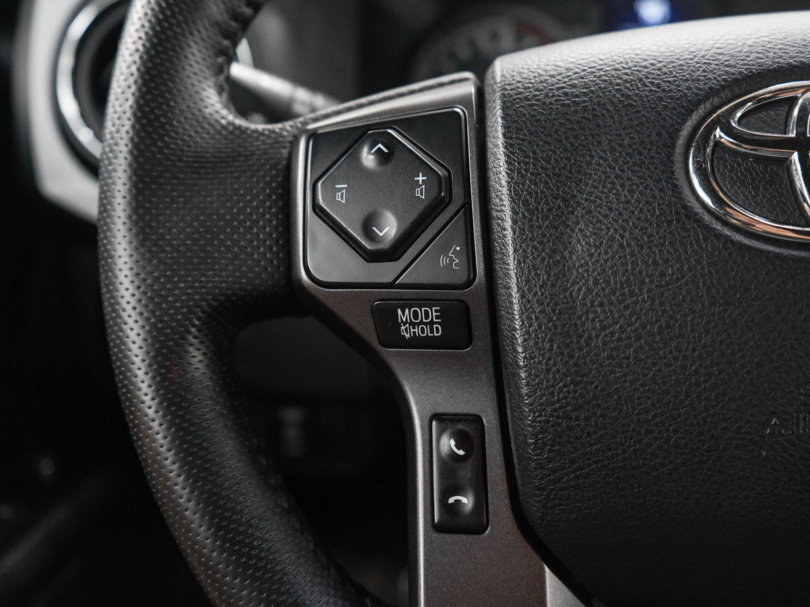 Used 2023 Toyota Tacoma TRD Off-Road AWD/4WD image 24