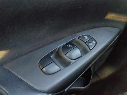 Used 2019 Nissan Sentra SV w/ All Weather Package FWD image 27