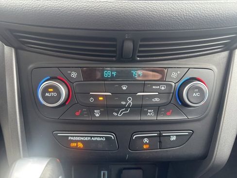 Used 2018 Ford Escape SEL image 31