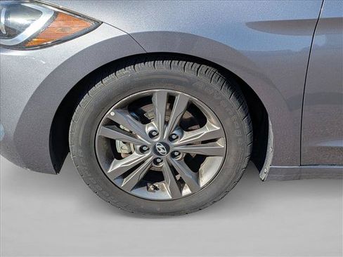 Used 2018 Hyundai Elantra SEL FWD image 14