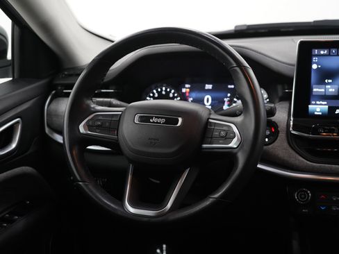 Used 2022 Jeep Compass Latitude image 13