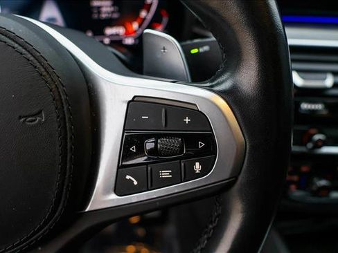 Used 2023 BMW M550i xDrive w/ Executive Package image 16