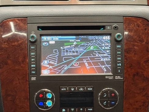 Used 2013 Chevrolet Suburban LTZ AWD/4WD image 16