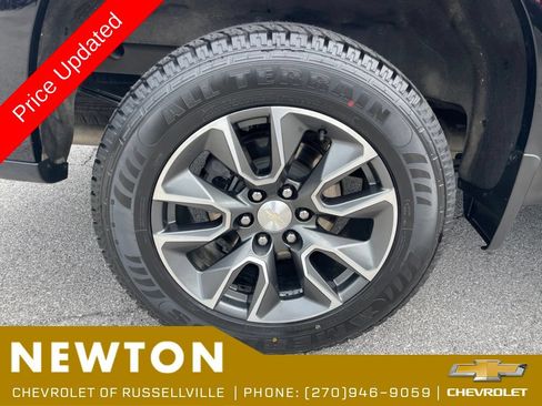 Used 2024 Chevrolet Silverado 1500 LT AWD/4WD image 44