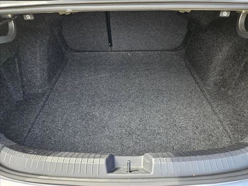 Used 2020 Volkswagen Jetta SE w/ SE Cold Weather Package image 6